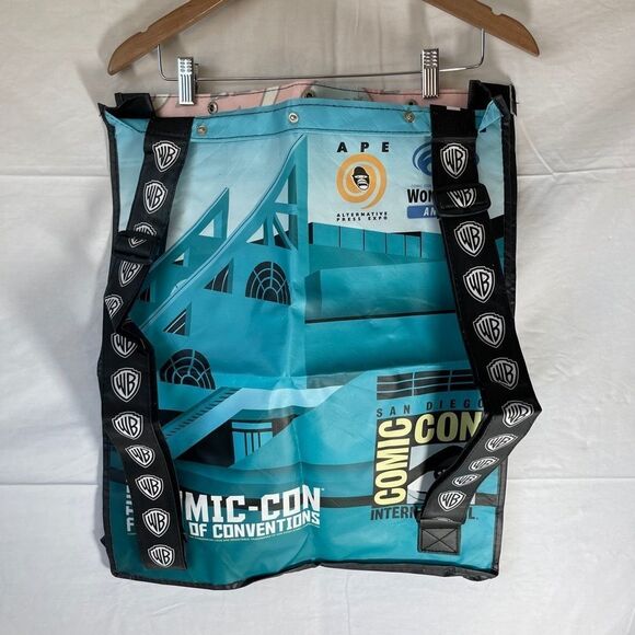 Warner Comic Con 75 Years Of Batman 2014 NWOT Retro Swag Bag - Picture 3 of 8